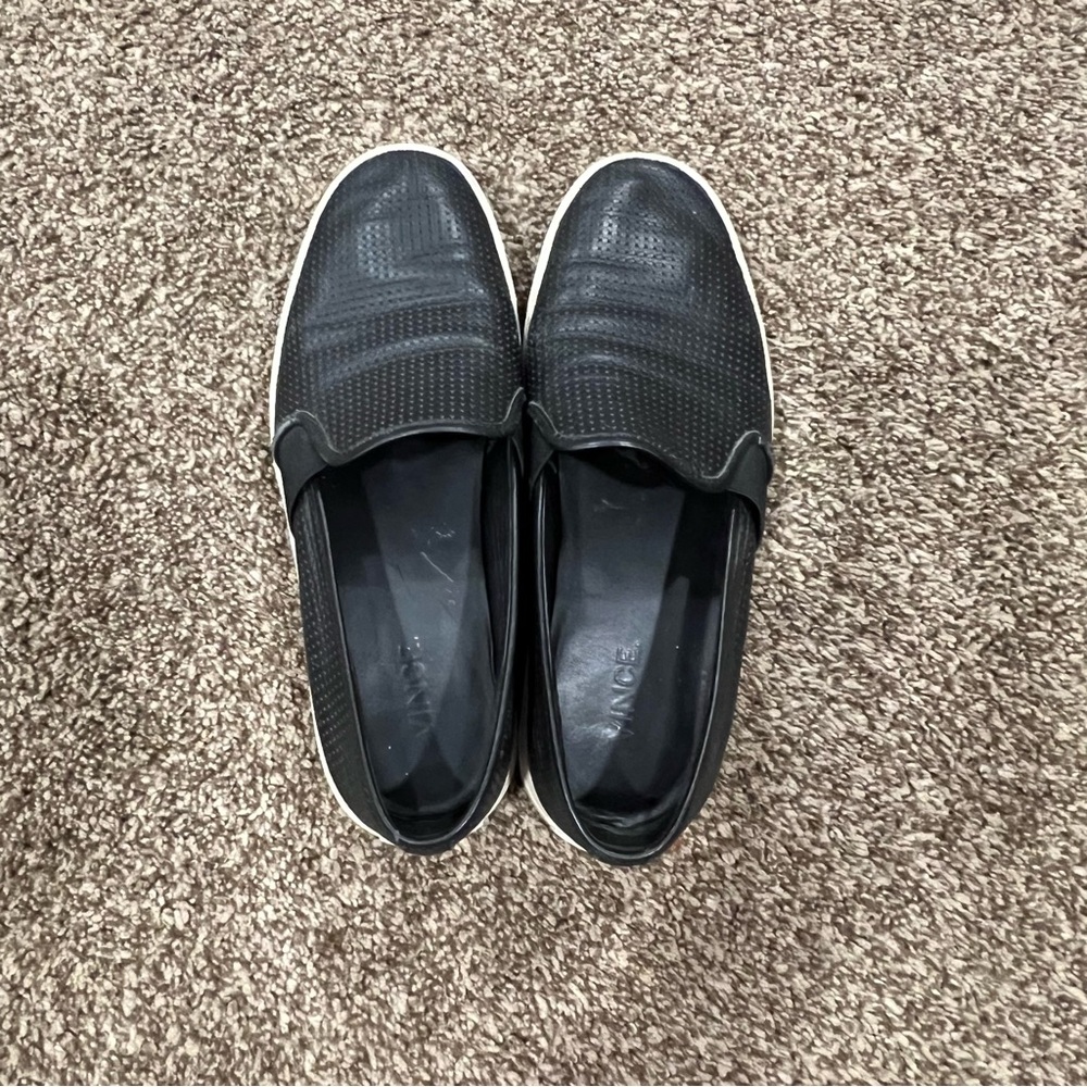 VINCE Black Leather Slip On Women’s Size 7.5M Perforated Blair Loafer round toe
